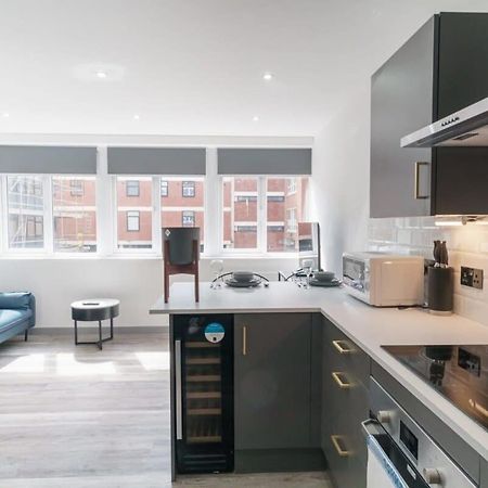 Modern 1 Bedroom Apartment In Preston Centre Luaran gambar