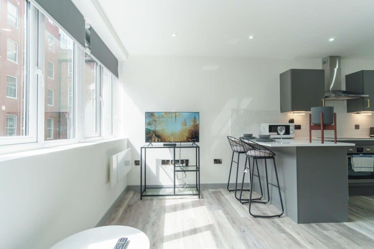 Modern 1 Bedroom Apartment In Preston Centre Luaran gambar