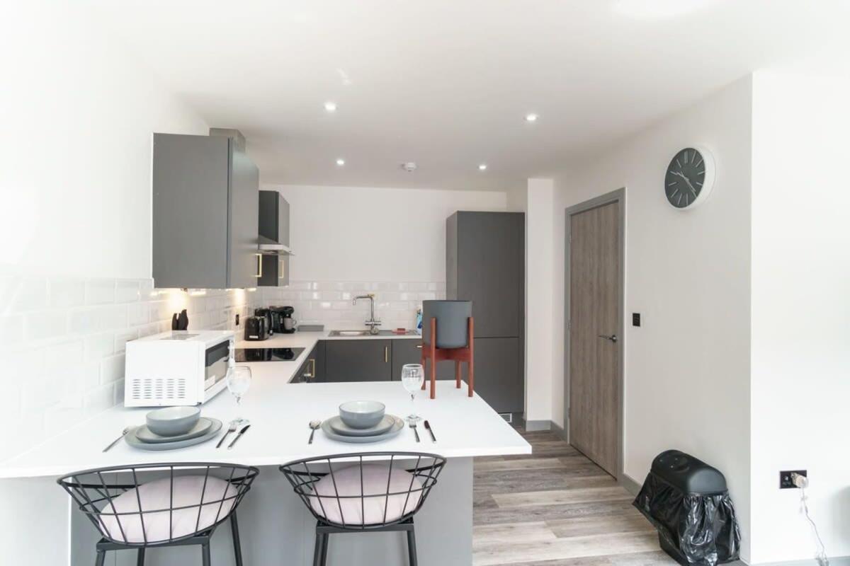 Modern 1 Bedroom Apartment In Preston Centre Luaran gambar